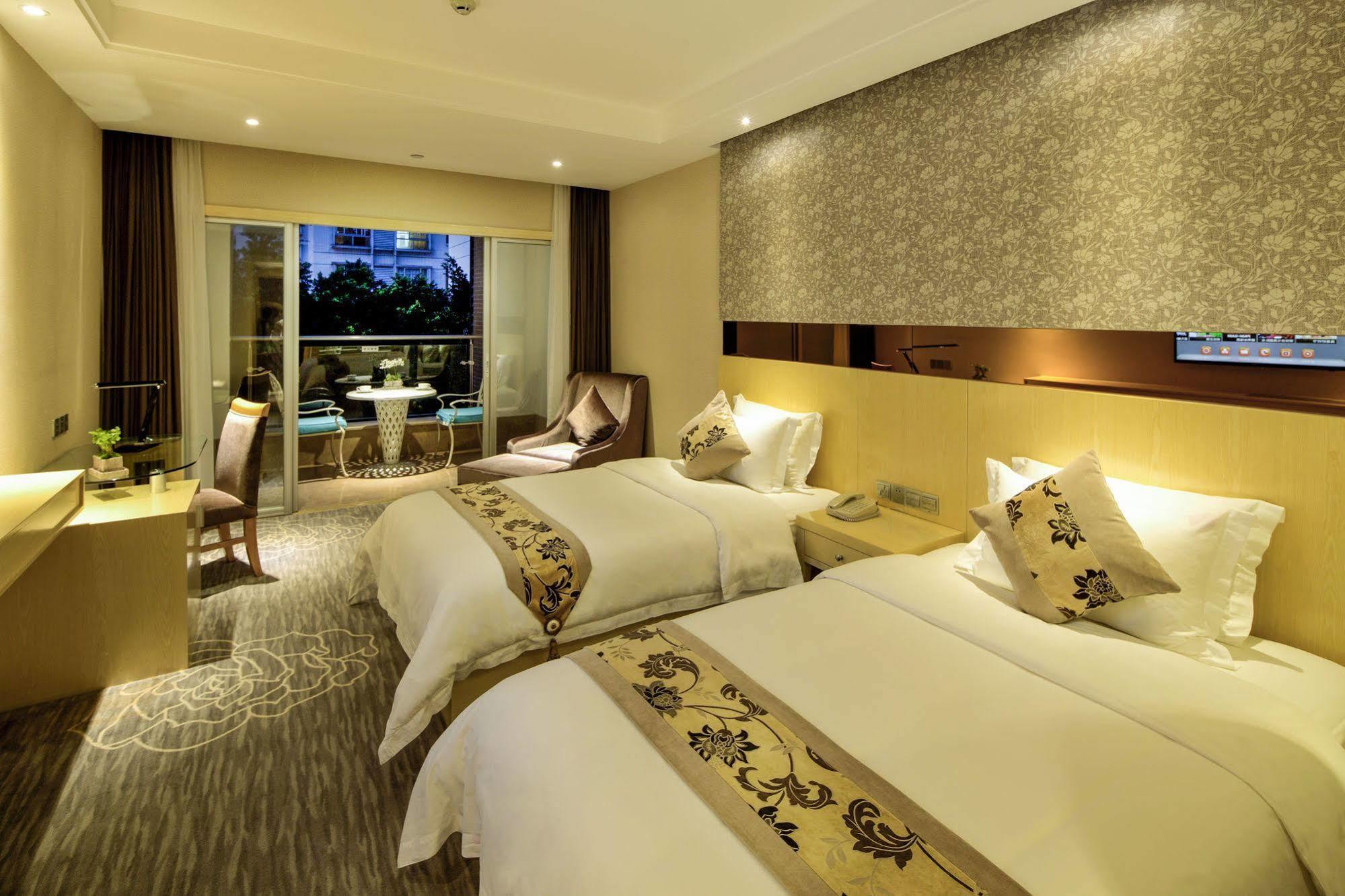 Paco Hotel Luogang Wanda Plaza Branch Guangzhou Bagian luar foto