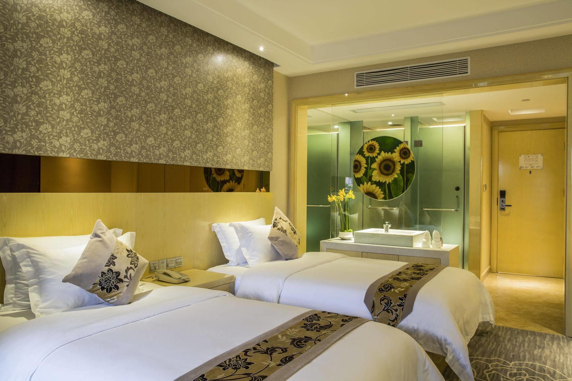 Paco Hotel Luogang Wanda Plaza Branch Guangzhou Bagian luar foto